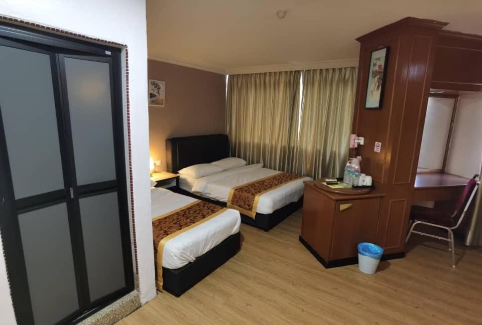 Hotel Ching Hua Segamat Zewnętrze zdjęcie