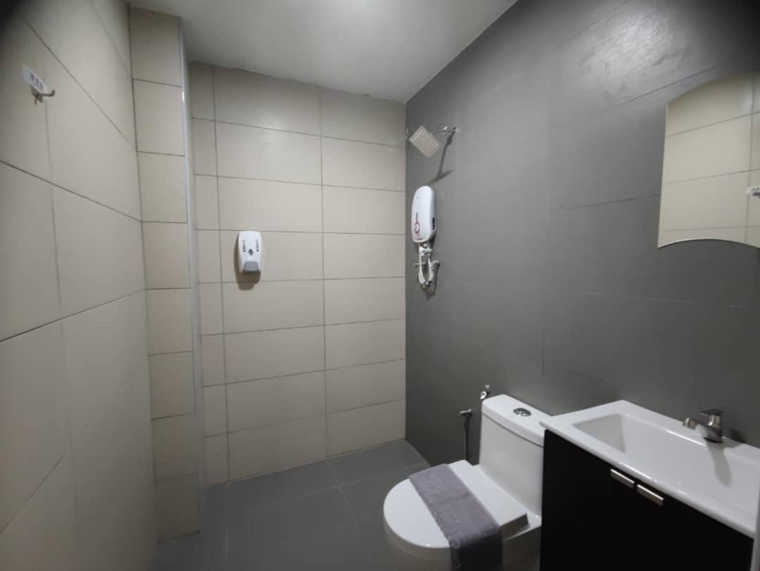 Hotel Ching Hua Segamat Zewnętrze zdjęcie